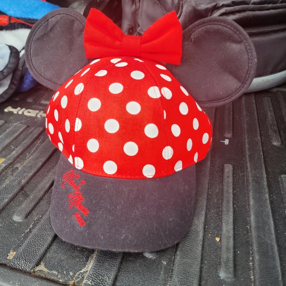 Minnie Mouse Disney Park Polka Dot Cap Red Snapback Hat